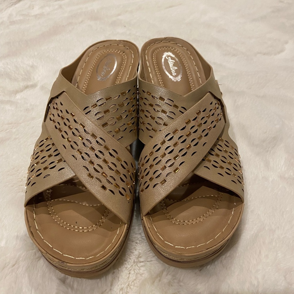 Atalina wedge sandals size 10